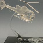 Trophée passion aéronautique - Hélicoptère Gazelle - Hauteur 70cm - Création 2009 - Traitement verre satiné - verre transparent - Art Verrier