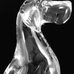 Trophée dogue allemand en verre – Plan rapproché - Sculpture au chalumeau Rhénald Lecomte - Art Verrier