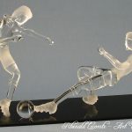 Trophée d’art football - Duo footballeurs sculptés au chalumeau - Création 2013 - Traitement verre satiné - verre translucide - Rhénald Lecomte - Art Verrier
