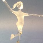 Trophée handball - Trophée sculpture en verre 2019 - Joueuse de handball - Traitement verre satiné - verre translucide - Rhénald Lecomte - Art Verrier