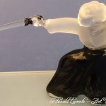 Trophée d’art kendo - Plan rapproché combattant sculpté en verre - Rhénald Lecomte - Art Verrier
